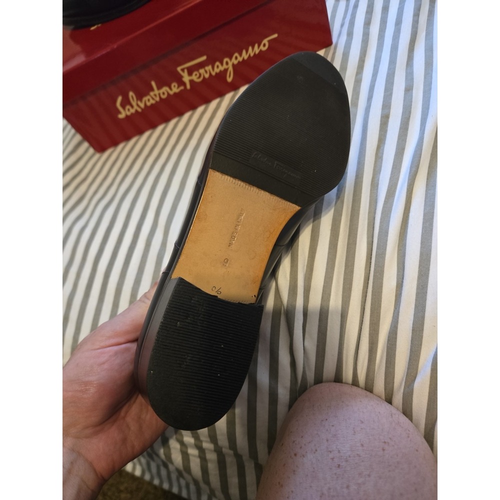 Salvatore Ferragamo Heel Shoes Size 9 - 799 Retail - Picture 4 of 4